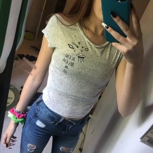 “aliens belive in us” t-shirt